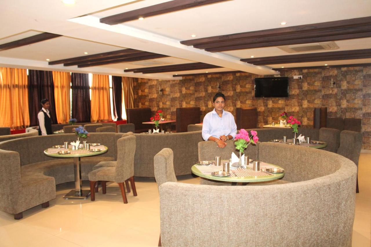 Hotel Anandam Kanker Экстерьер фото